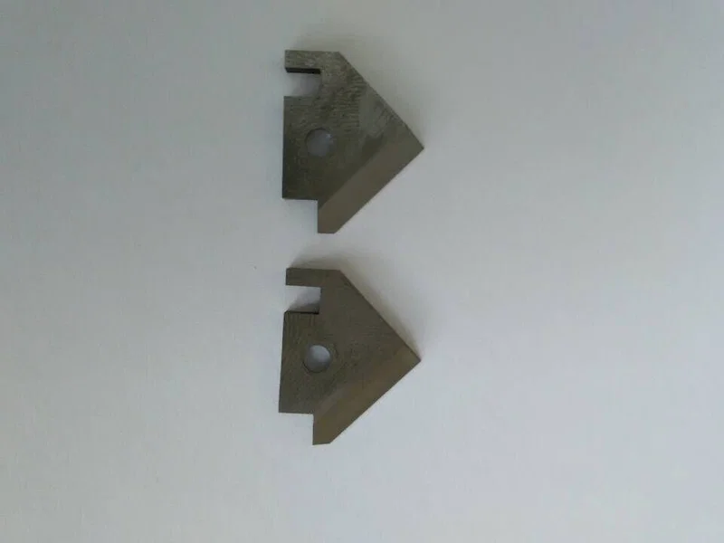 Maszyna do zdziewania drutu koncentrycznego do obracających się łopat