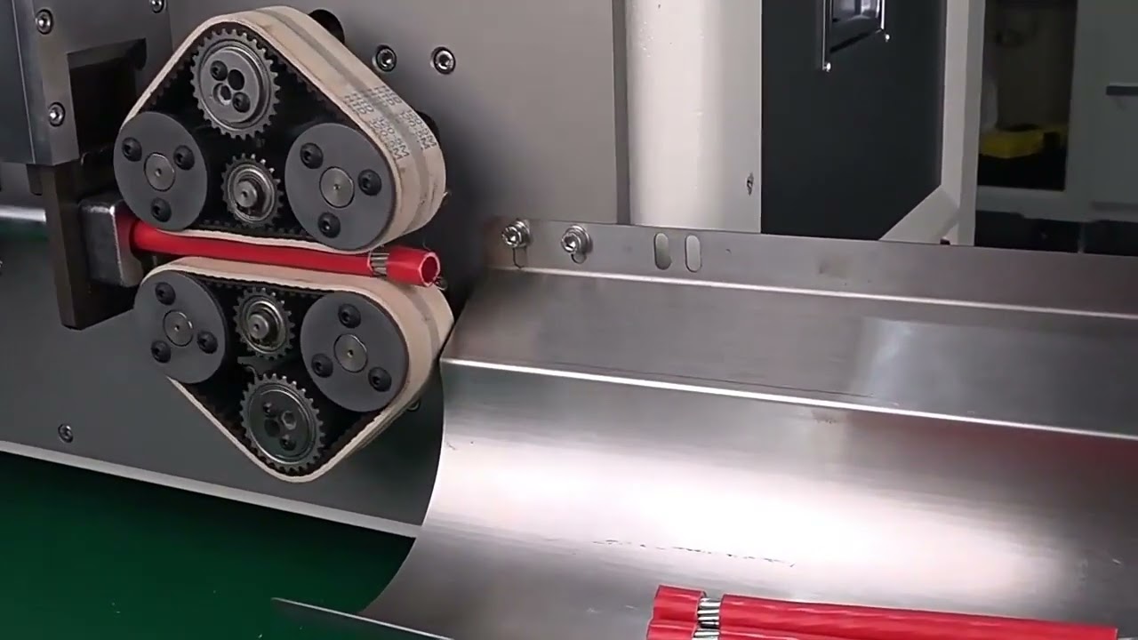 Automatyczna maszyna do zdejmowania izolacji i cięcia kabli 0,5-70mm² z ekranem dotykowym