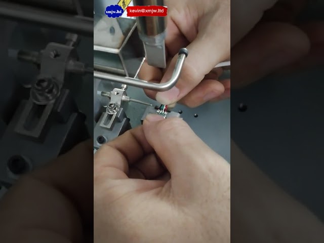 Półautomatyczny Stół Lutowniczy do Ładowarek USB-C i Kabli Danych
