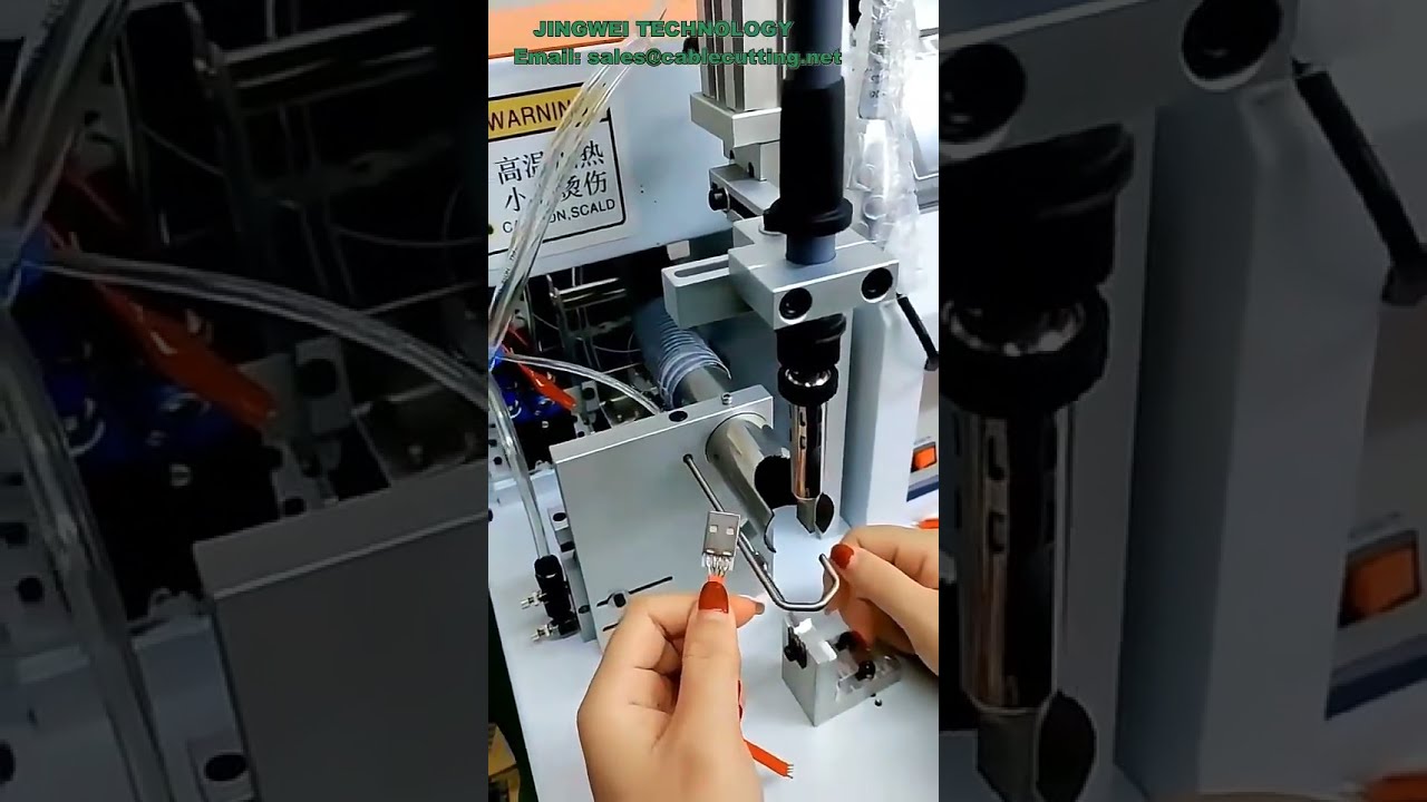 Półautomatyczna maszyna do lutowania kabli USB – wydajna produkcja