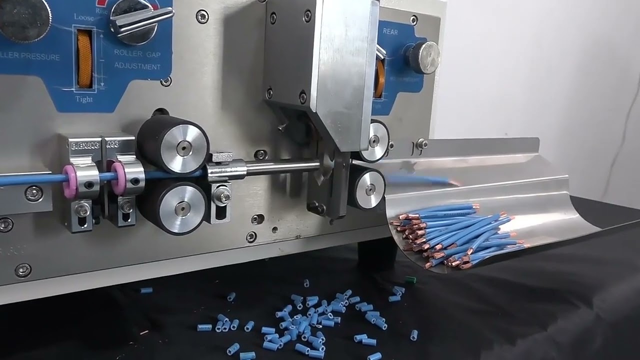 Automatyczna maszyna do zdejmowania izolacji i cięcia przewodów 16mm² z 16-calowym ekranem dotykowym – precyzja 0,1mm, model 816