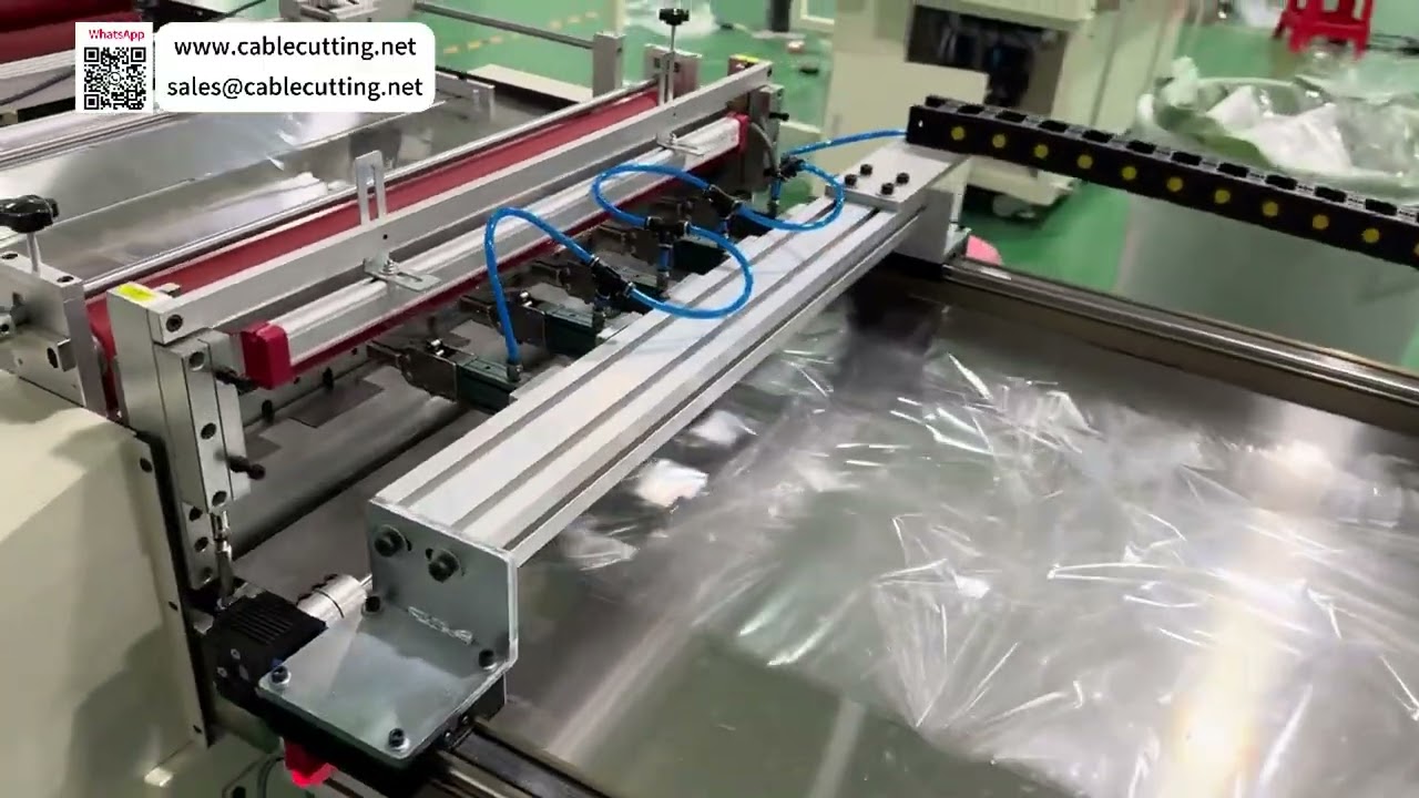 Przemysłowa przecinarka wstęgi z ramieniem mechanicznym i automatycznym zbieraniem do długich materiałów miękkich i twardych